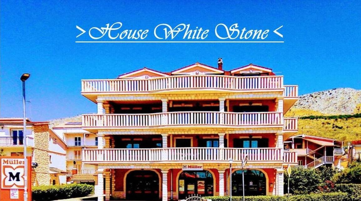 포드스트라나 House White Stone Split 아파트 외부 사진